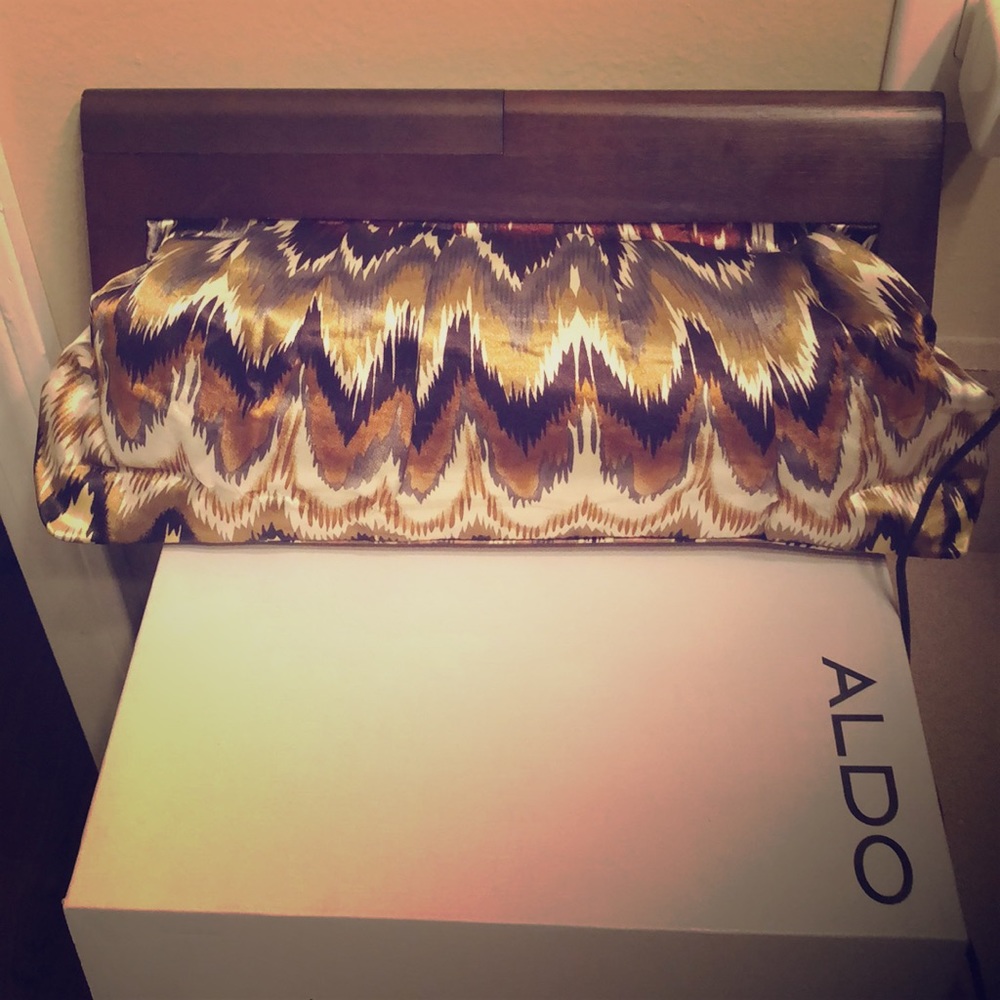 Clutch purse